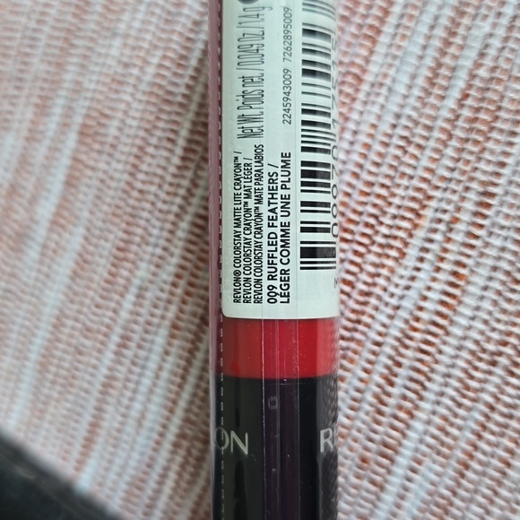 REVLON BRAND WOMENS COLORSTAY MATTE LITE LIP CRAYON BUNDLE OF 3 - Picture 4 of 10